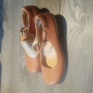 El Naturalista shoe size 6.5